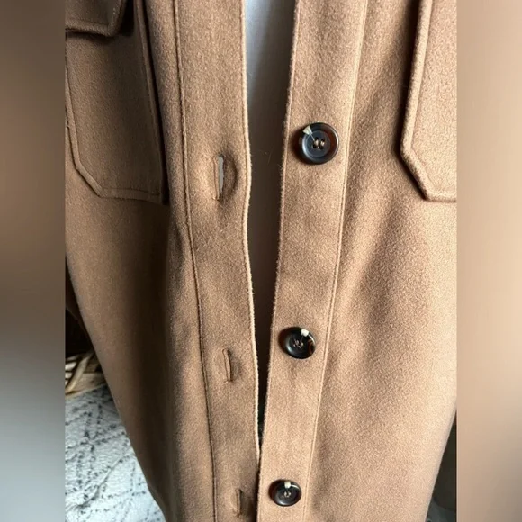 Avec Les Filles Shacket - Picture 3 of 10